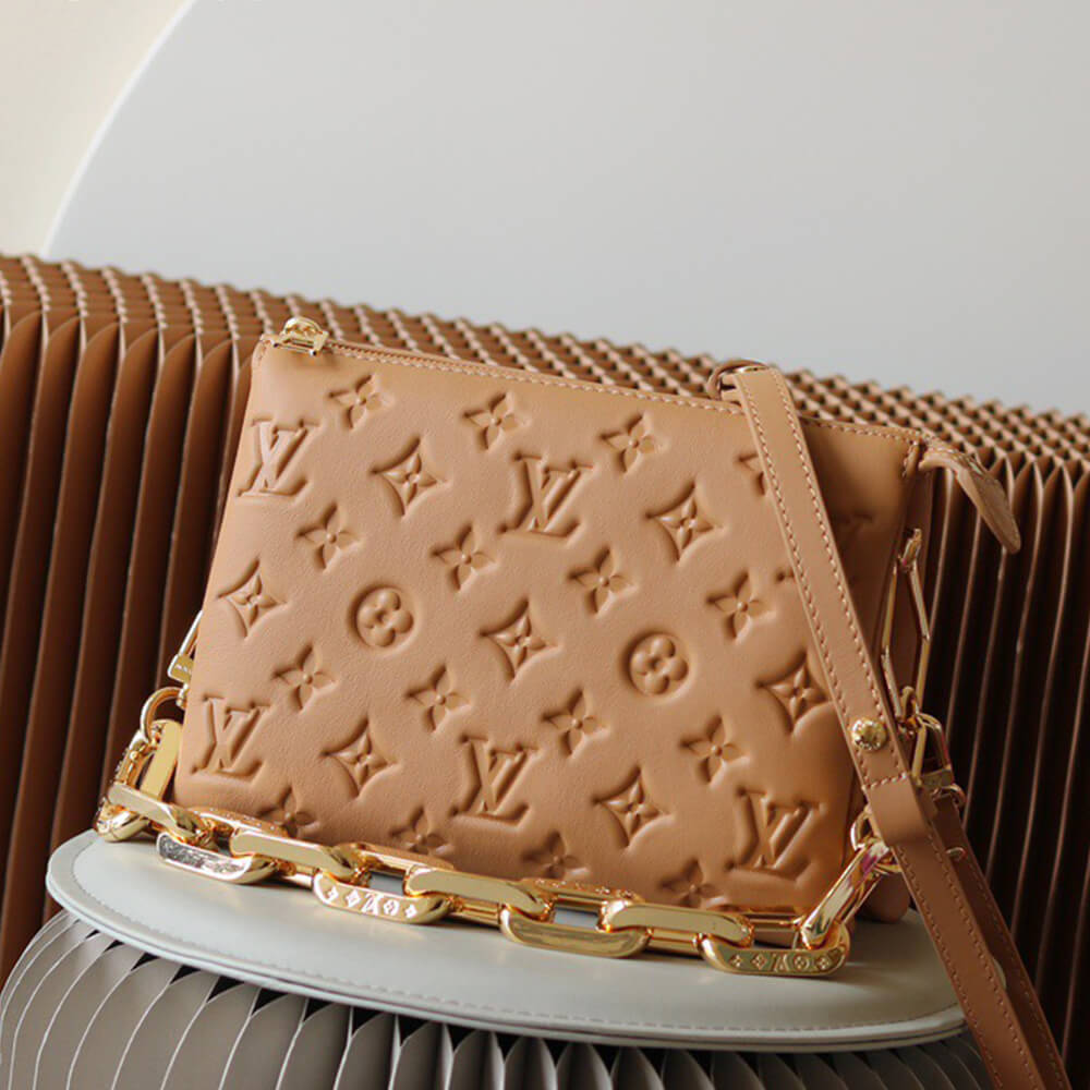 LV Coussin BB