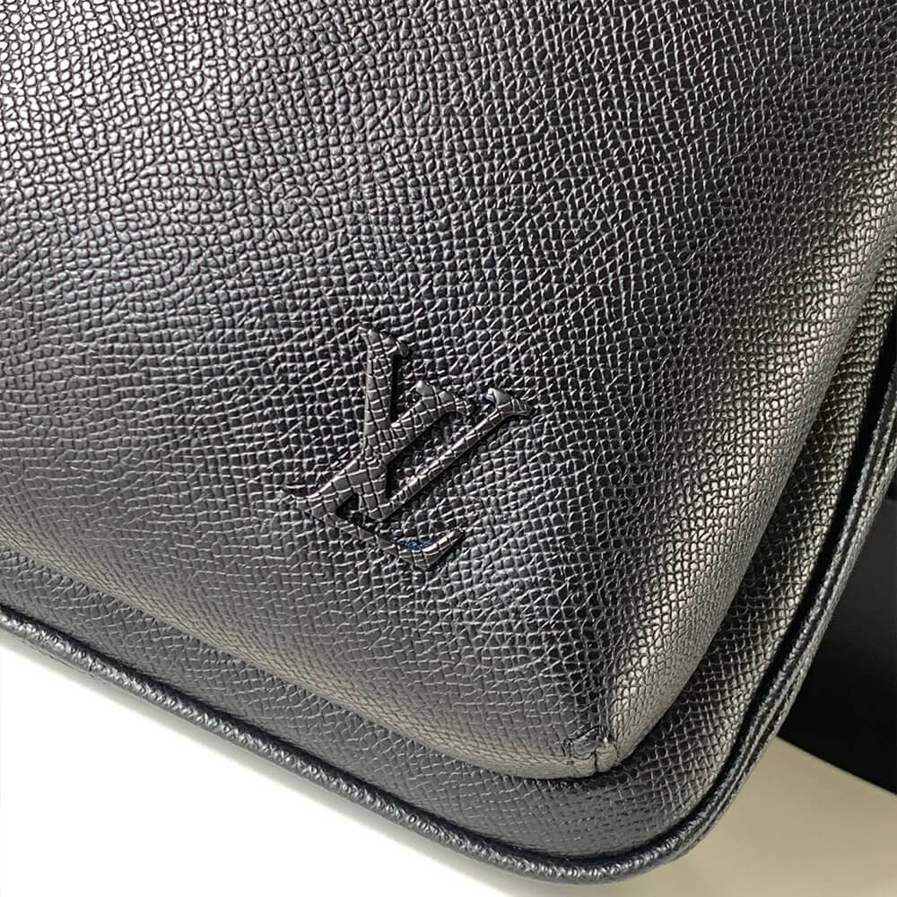 LV Avenue Slingbag NM