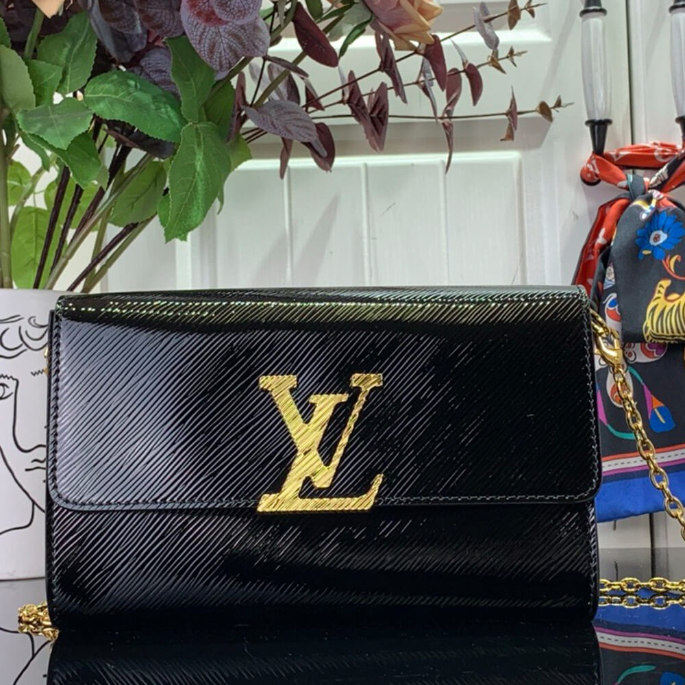 lv pochette L**ise